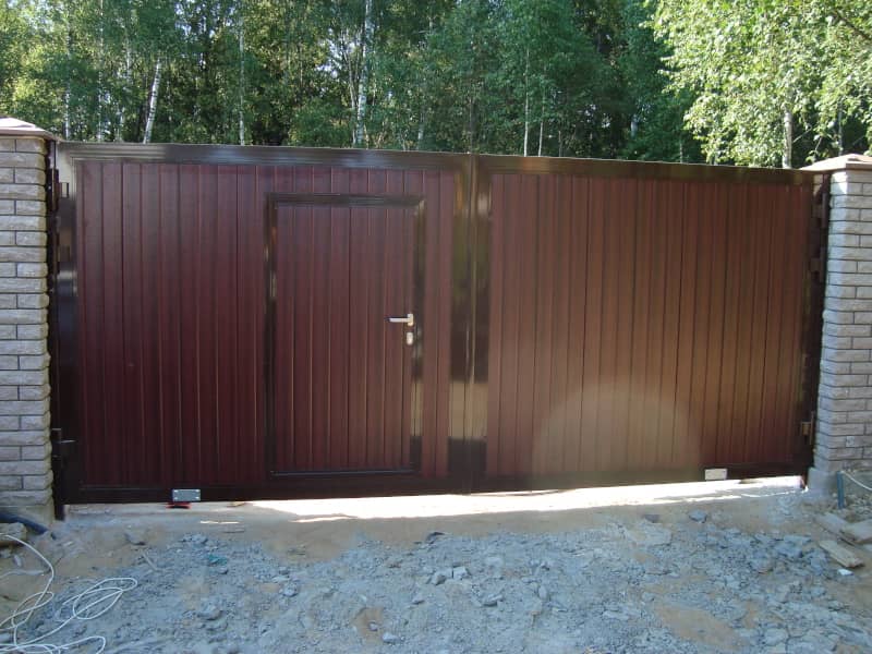 Уличные ворота DoorHan в Петропавловске-Камчатском с установкой