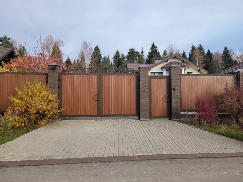 Уличные ворота DoorHan в Петропавловске-Камчатском с установкой